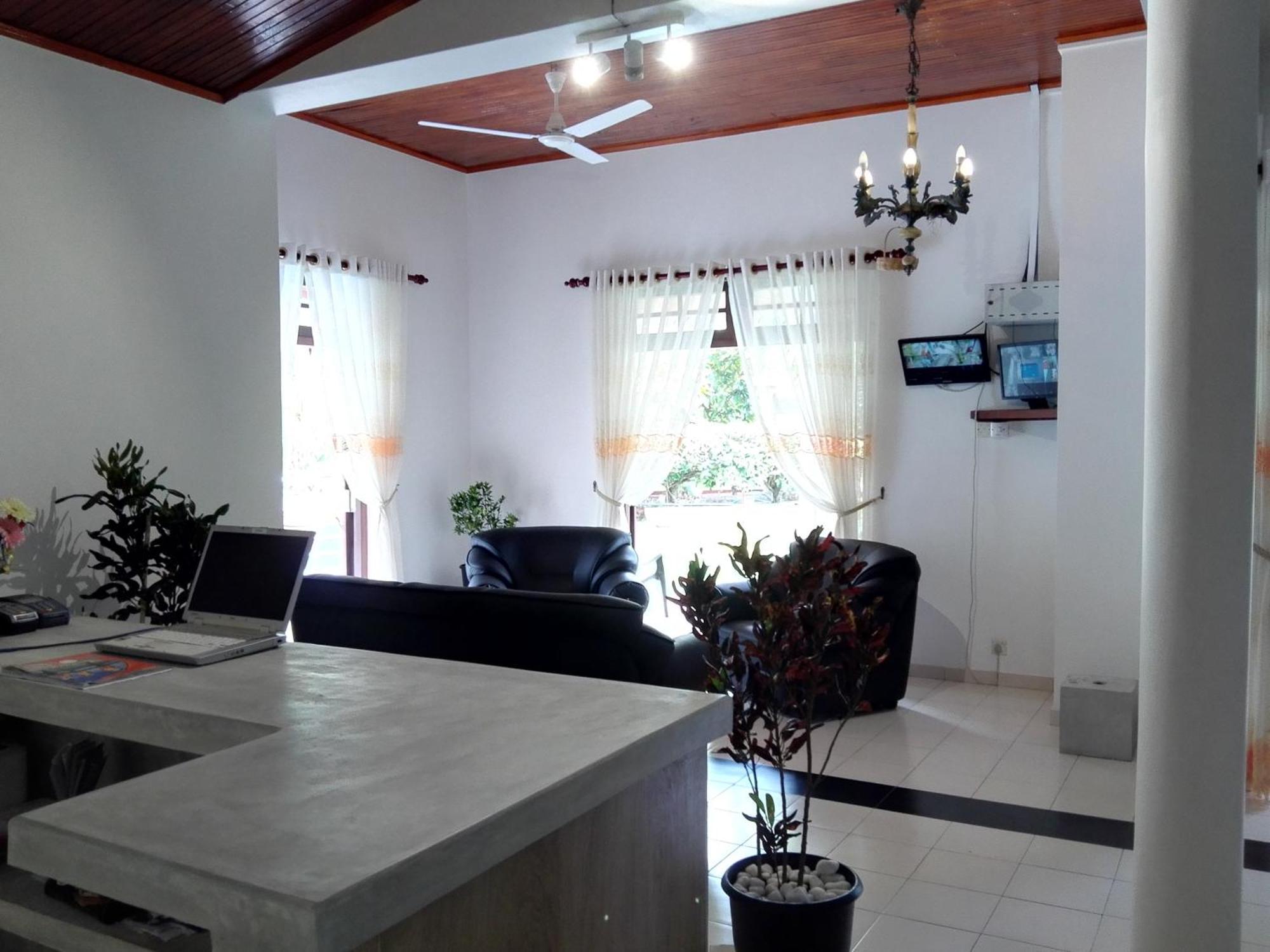 The Oasis Villa Хиккадува Экстерьер фото